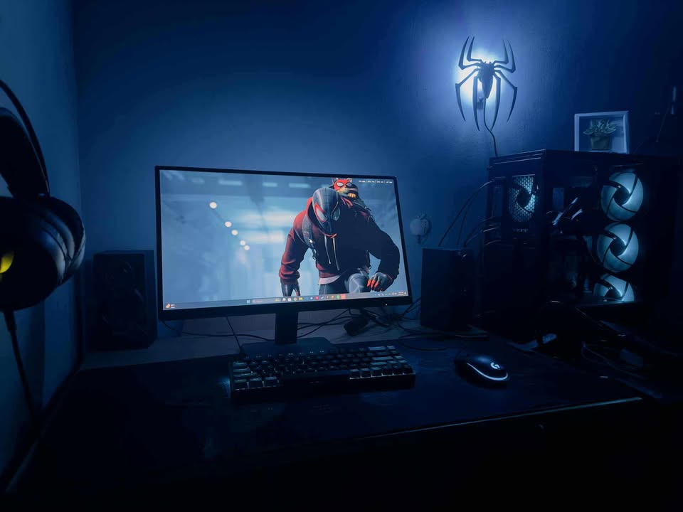 RGB Spider Wall Light - Image 2
